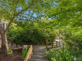 16221 Reitan Road NE, Bainbridge Island WA 98110