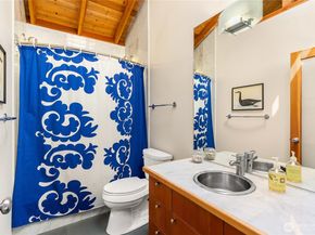 16221 Reitan Road NE, Bainbridge Island WA 98110