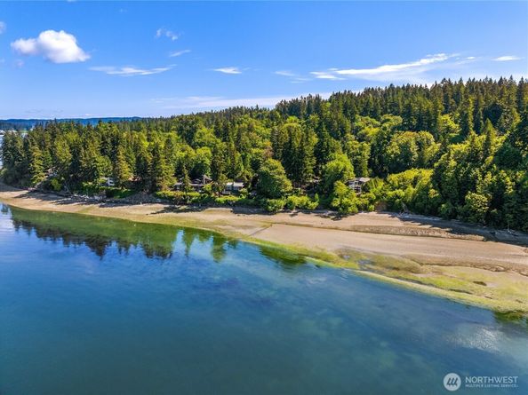 16221 Reitan Road NE, Bainbridge Island WA 98110