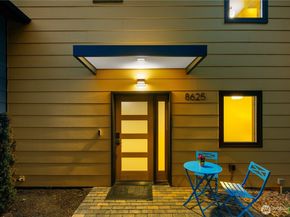 8625 30th Avenue SW, Seattle WA 98126