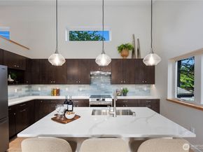 8625 30th Avenue SW, Seattle WA 98126