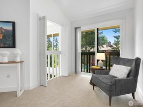13730 15th Avenue NE G204, Seattle WA 98125
