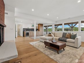12582 Riviera Place NE, Seattle WA 98125