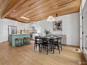 12582 Riviera Place NE, Seattle WA 98125