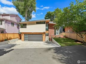 12582 Riviera Place NE, Seattle WA 98125