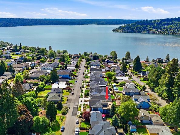 1122 N 34th Street, Renton WA 98056