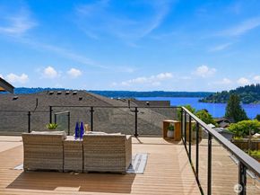1122 N 34th Street, Renton WA 98056
