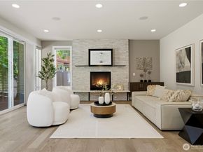 16003 SE 43rd Street, Bellevue WA 98006