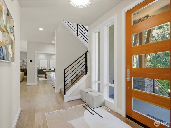 16003 SE 43rd Street, Bellevue WA 98006