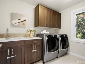 16003 SE 43rd Street, Bellevue WA 98006