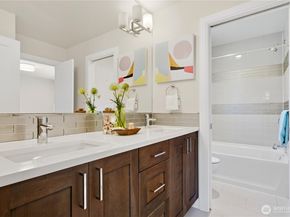 16003 SE 43rd Street, Bellevue WA 98006