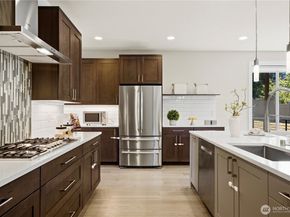 16003 SE 43rd Street, Bellevue WA 98006