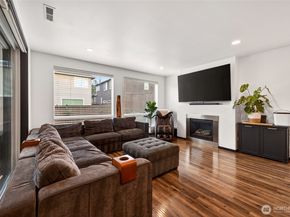 5530 Douglas Avenue SE, Auburn WA 98093