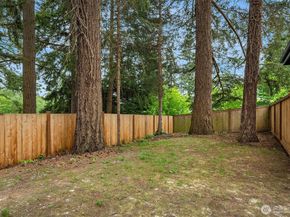 10827 104th Avenue NE 1, Kirkland WA 98033