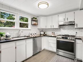 14841 88th Avenue NE, Kenmore WA 98028