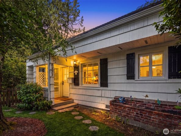 8255 30th Avenue NE, Seattle WA 98115