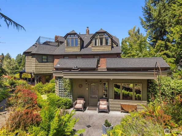 3333 43rd Avenue NE, Seattle WA 98105