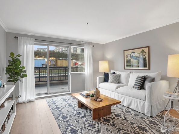 321 10th Avenue S 604, Seattle WA 98104