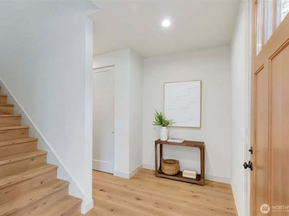 11739 40th Avenue NE A, Seattle WA 98125