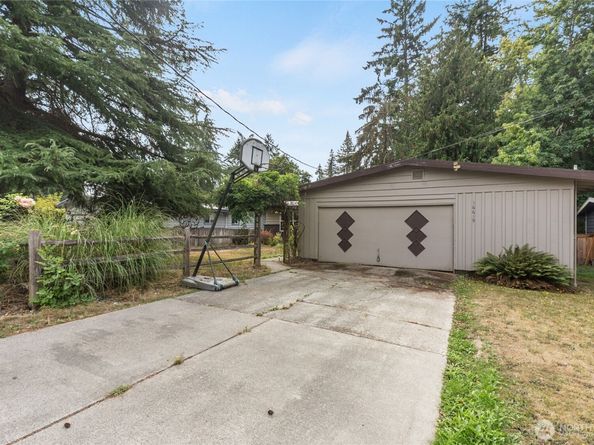16619 SE 12th Street, Bellevue WA 98008