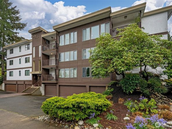 3505 W Government Way 202, Seattle WA 98199