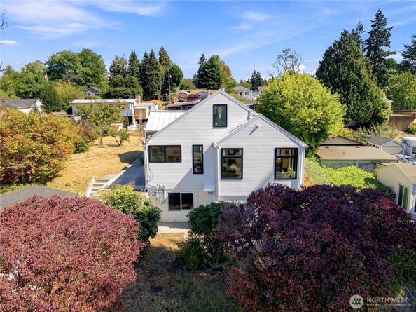 10246 11th Avenue SW, Seattle WA 98146