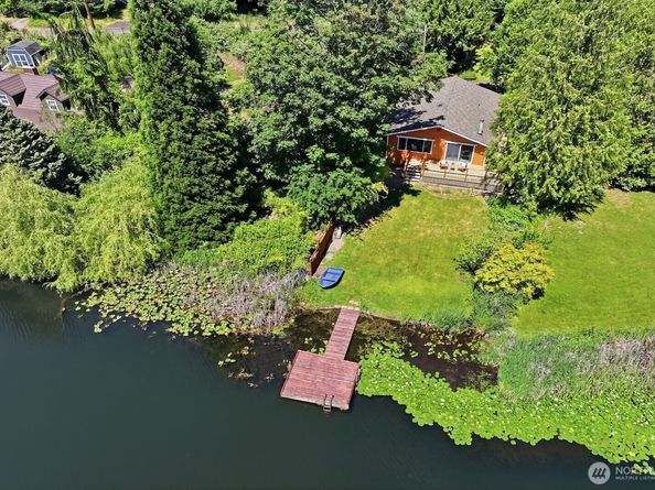 5620 Halls Lake Way, Lynnwood WA 98036