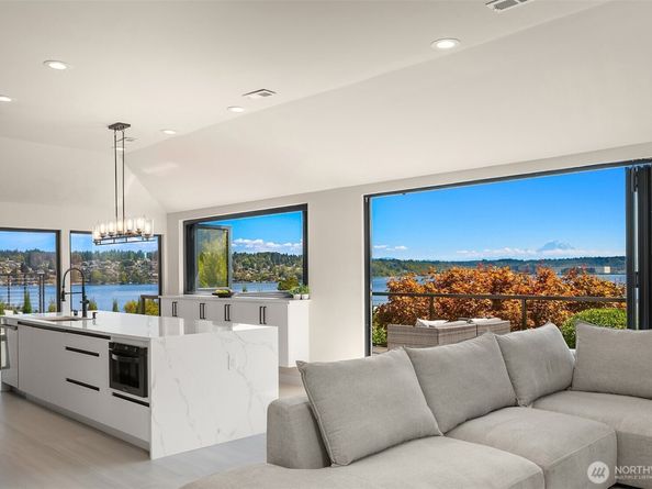 8340 Avalon Drive, Mercer Island WA 98040