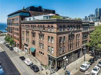 80 S Jackson Street