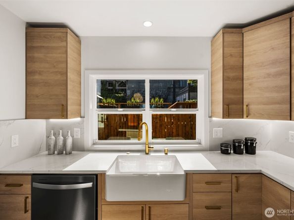 919 23rd Avenue E, Seattle WA 98112