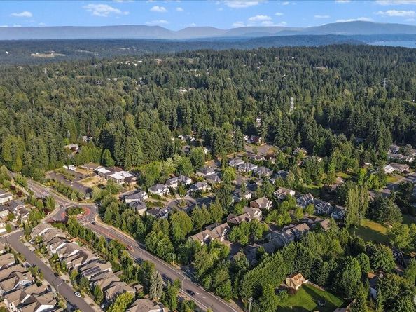 11526 160th Court NE, Redmond WA 98052