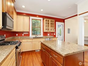 137 23rd Avenue E, Seattle WA 98112