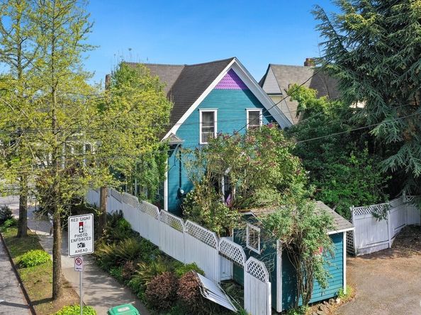 137 23rd Avenue E, Seattle WA 98112