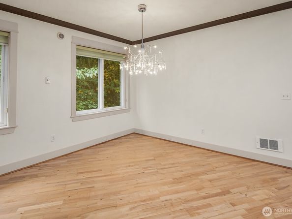 18609 SE Newport Way 408, Issaquah WA 98027