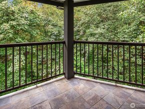18609 SE Newport Way 408, Issaquah WA 98027