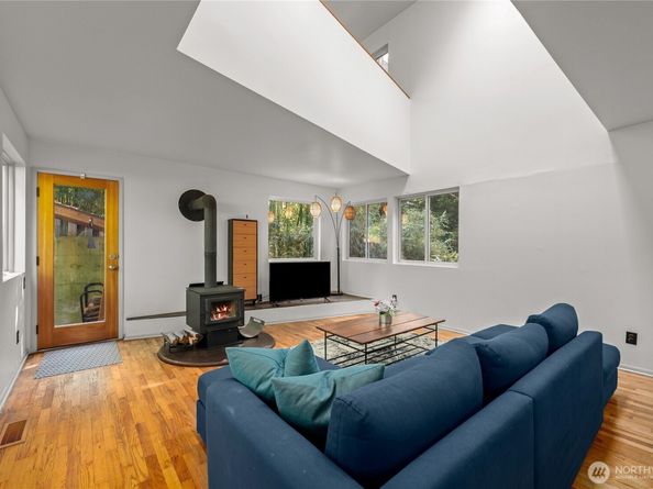 11130 Seola Beach Drive SW, Seattle WA 98146