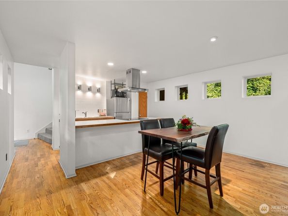 11130 Seola Beach Drive SW, Seattle WA 98146