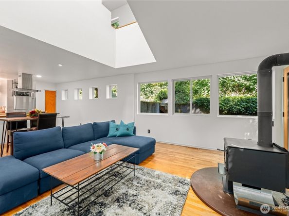 11130 Seola Beach Drive SW, Seattle WA 98146