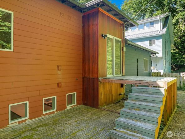 11130 Seola Beach Drive SW, Seattle WA 98146