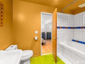 11130 Seola Beach Drive SW, Seattle WA 98146