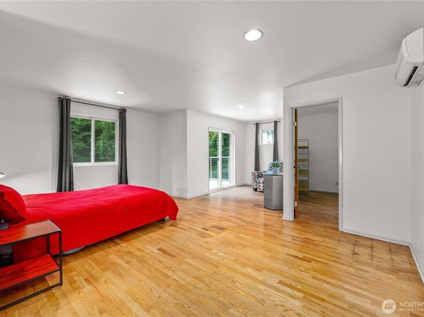 11130 Seola Beach Drive SW, Seattle WA 98146