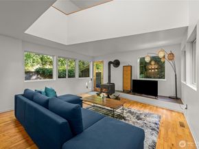 11130 Seola Beach Drive SW, Seattle WA 98146