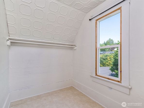 2230 Perry Avenue, Bremerton WA 98310