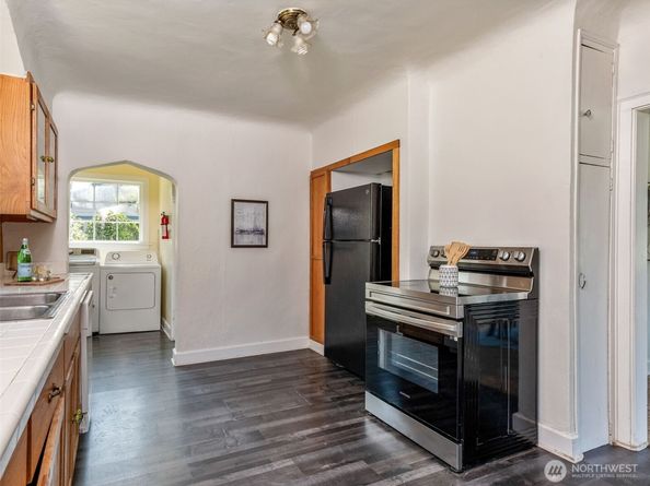 2230 Perry Avenue, Bremerton WA 98310