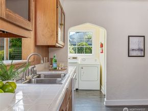 2230 Perry Avenue, Bremerton WA 98310
