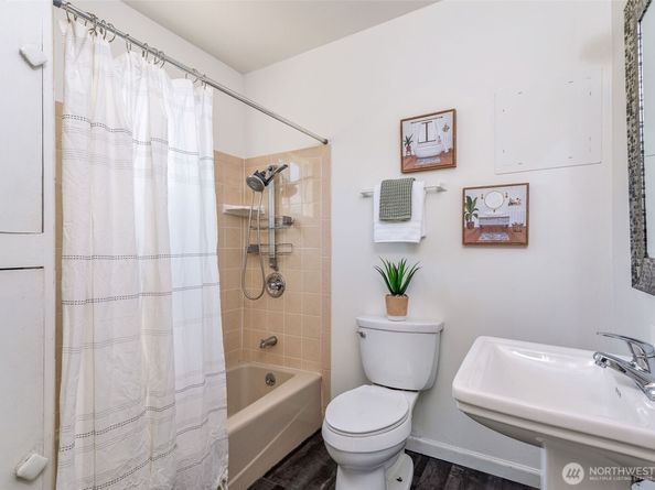 2230 Perry Avenue, Bremerton WA 98310
