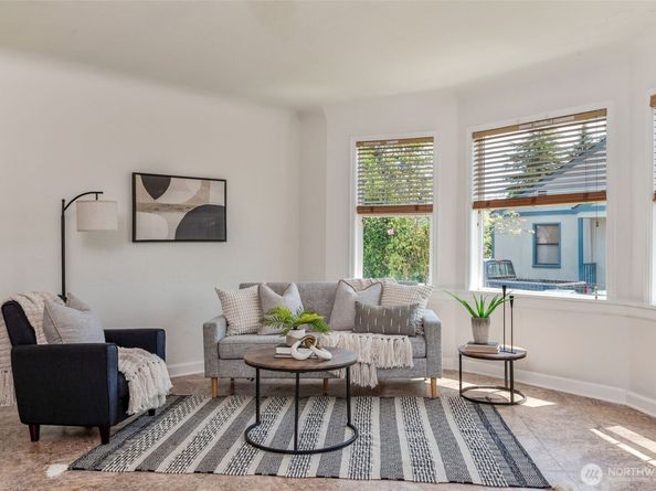 2230 Perry Avenue, Bremerton WA 98310