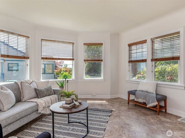 2230 Perry Avenue, Bremerton WA 98310