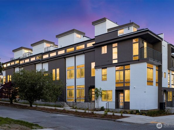 4416 Midvale Avenue N, Seattle WA 98103