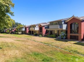 15711 Waynita Way NE H106, Bothell WA 98011